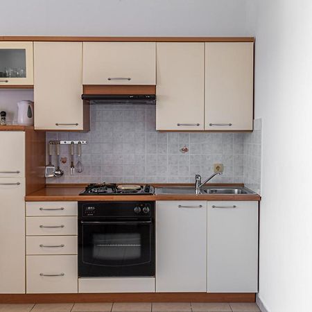 Apartments Kim Раб Екстер'єр фото