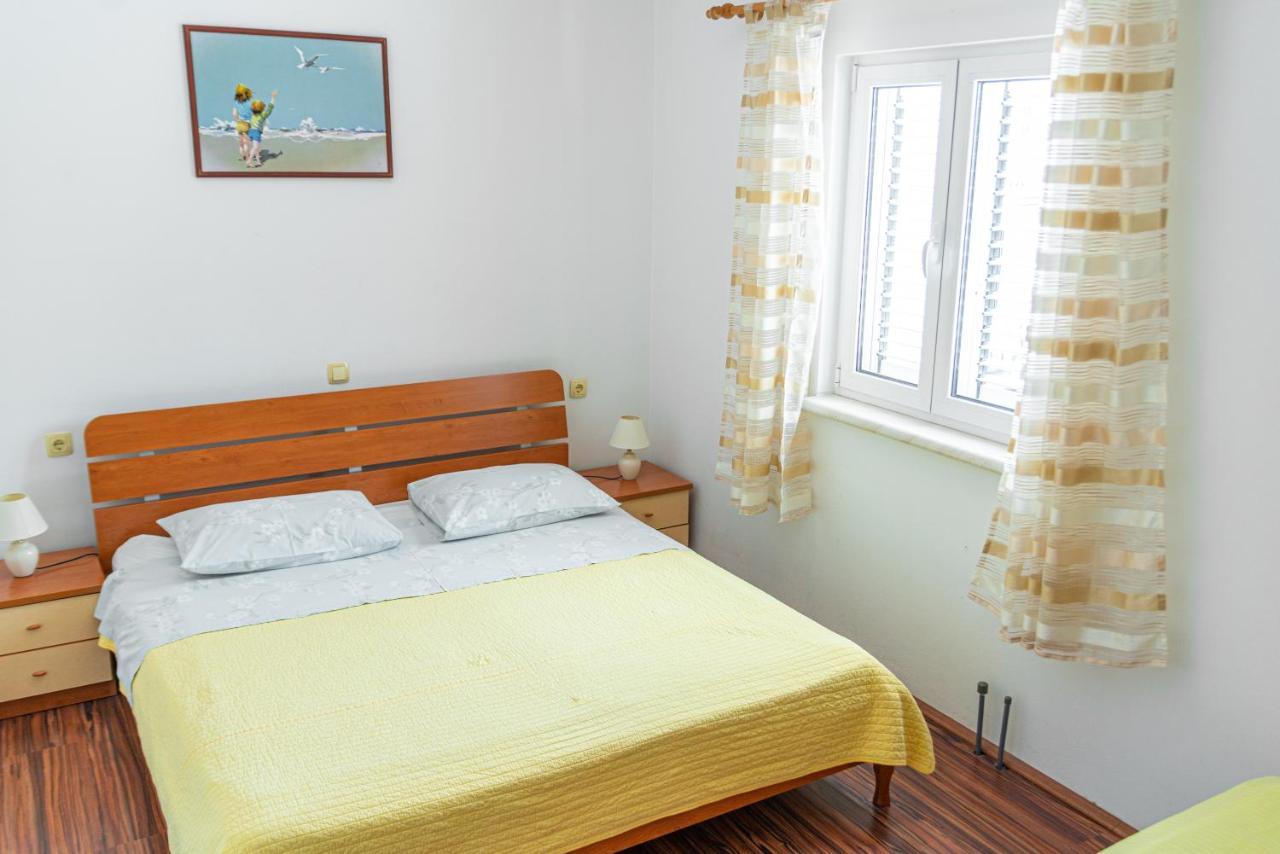Apartments Kim Раб Екстер'єр фото
