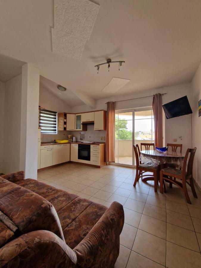 Apartments Kim Раб Екстер'єр фото