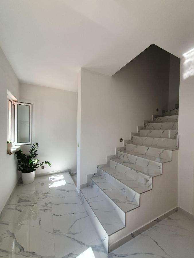 Apartments Kim Раб Екстер'єр фото